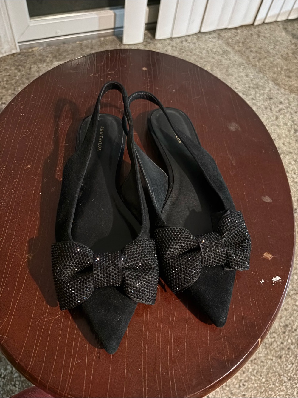 Ann Taylor Black Flats With Sparkle
Bow Size 6 - Picture 12 of 12